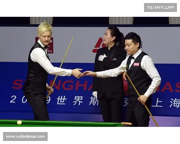 19:30直播 斯诺克上海大师赛:丁俊晖-罗伯逊 19:30直播 斯诺克上海大师赛:丁俊晖-罗伯逊
